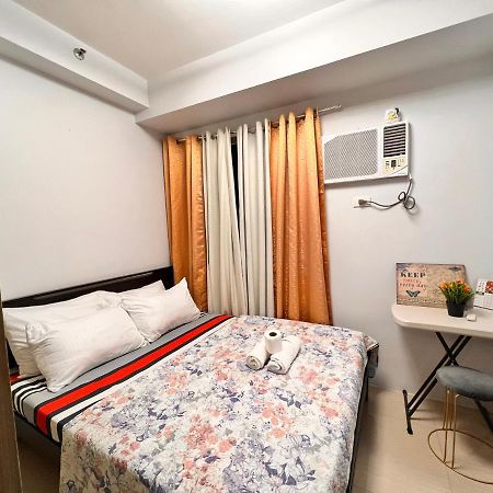 Yam Staycation Shore Residences Manila Exterior photo