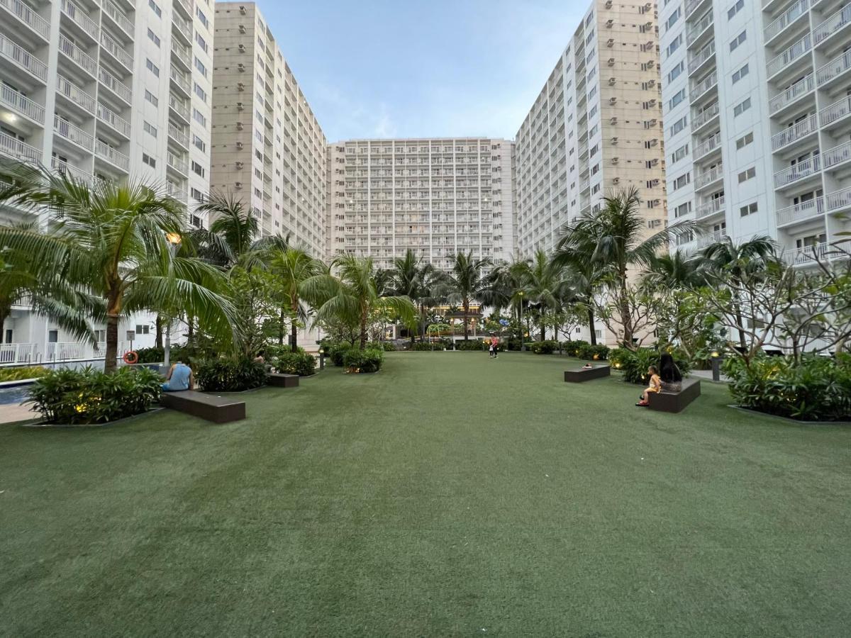 Yam Staycation Shore Residences Manila Exterior photo