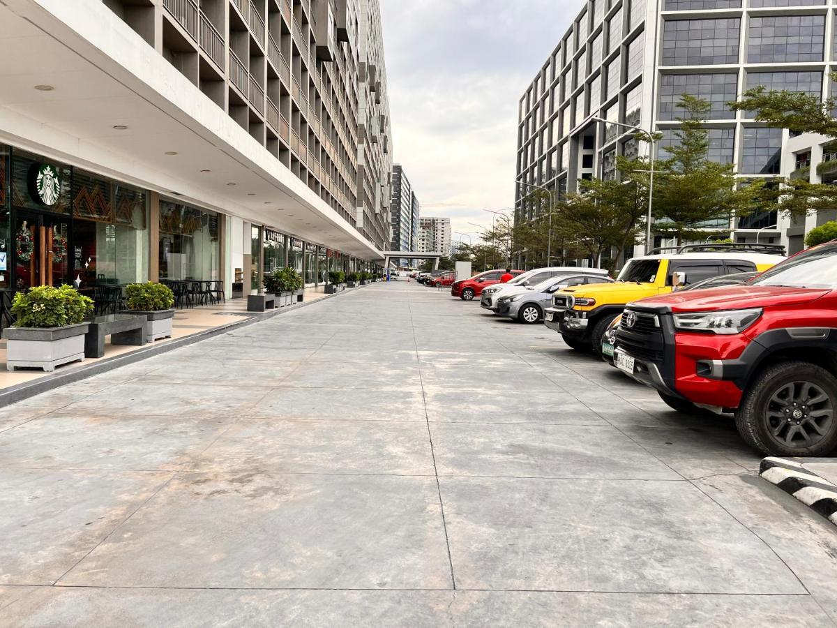 Yam Staycation Shore Residences Manila Exterior photo